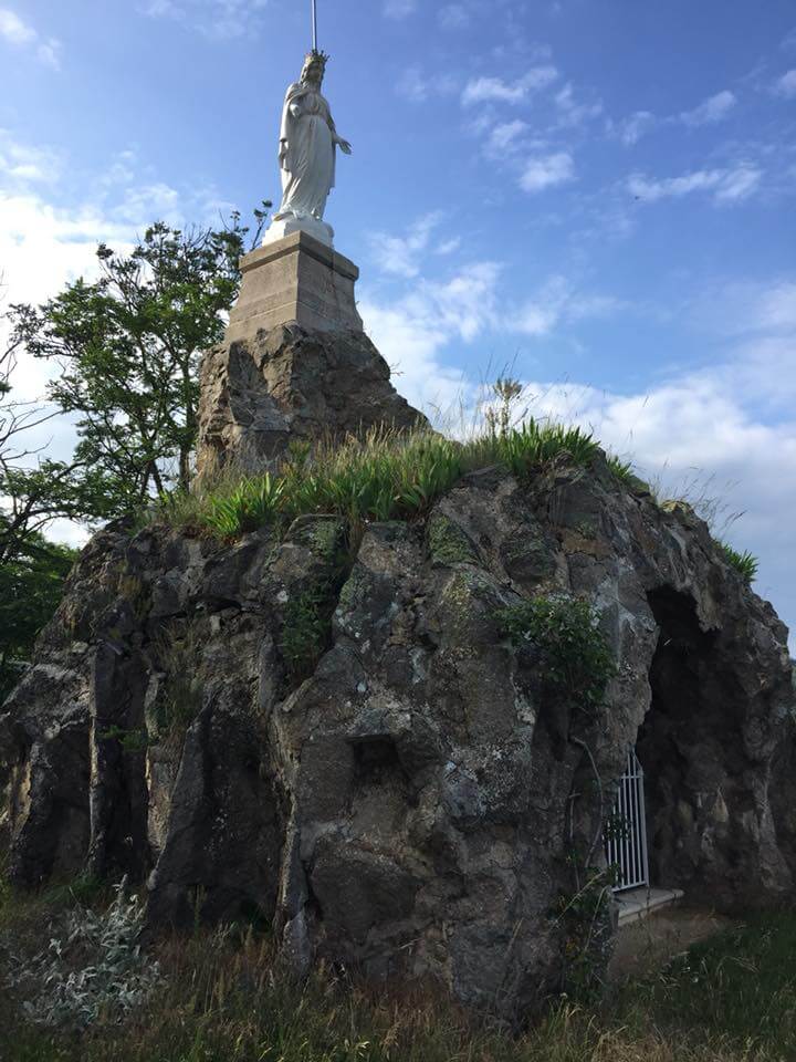 Den navnkundige statue af Madonnaen på vingården