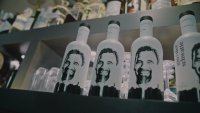 Vorschau: Gin der Schwatte London Dry Gin af Ulf Kirsten og Benjamin Kirsten - Der Schwatte